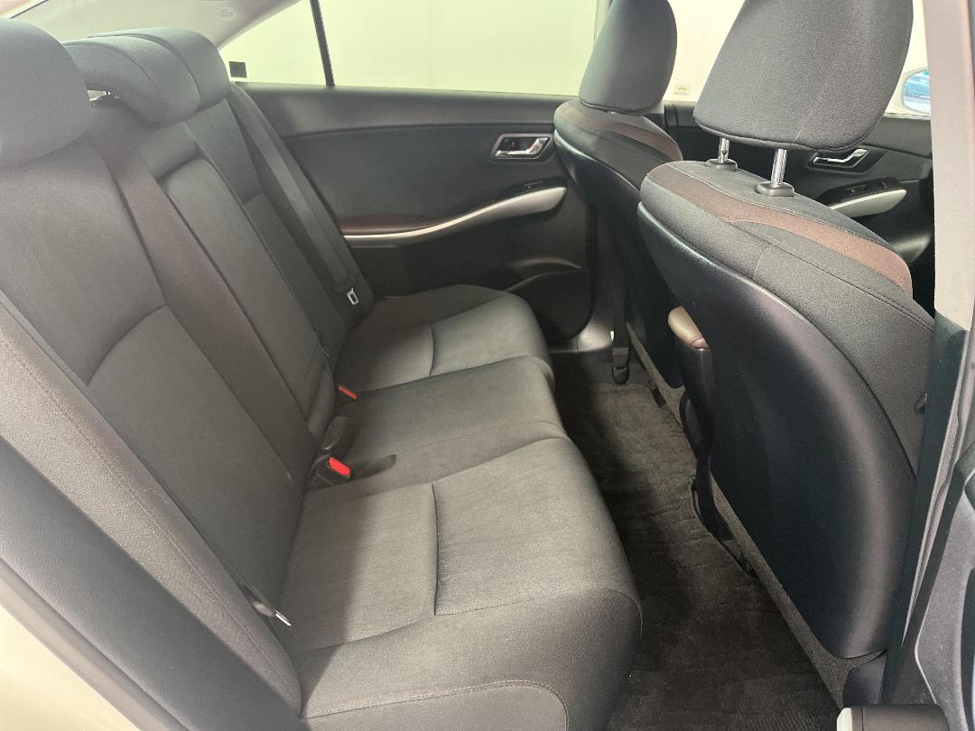 Photo '20' of Toyota SAI Photo '20' of Toyota SAI