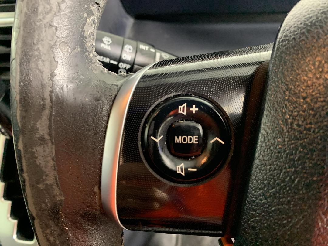 Photo '26' of Toyota Sienta