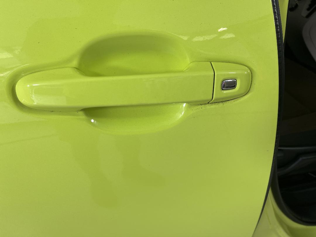 Photo '23' of Toyota Sienta