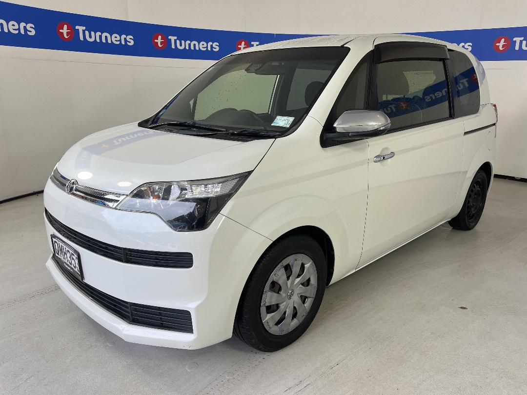 Photo '4' of Toyota Spade