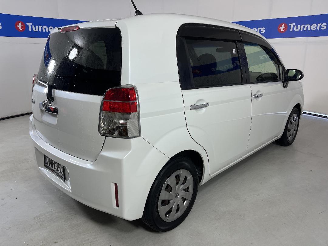 Photo '7' of Toyota Spade