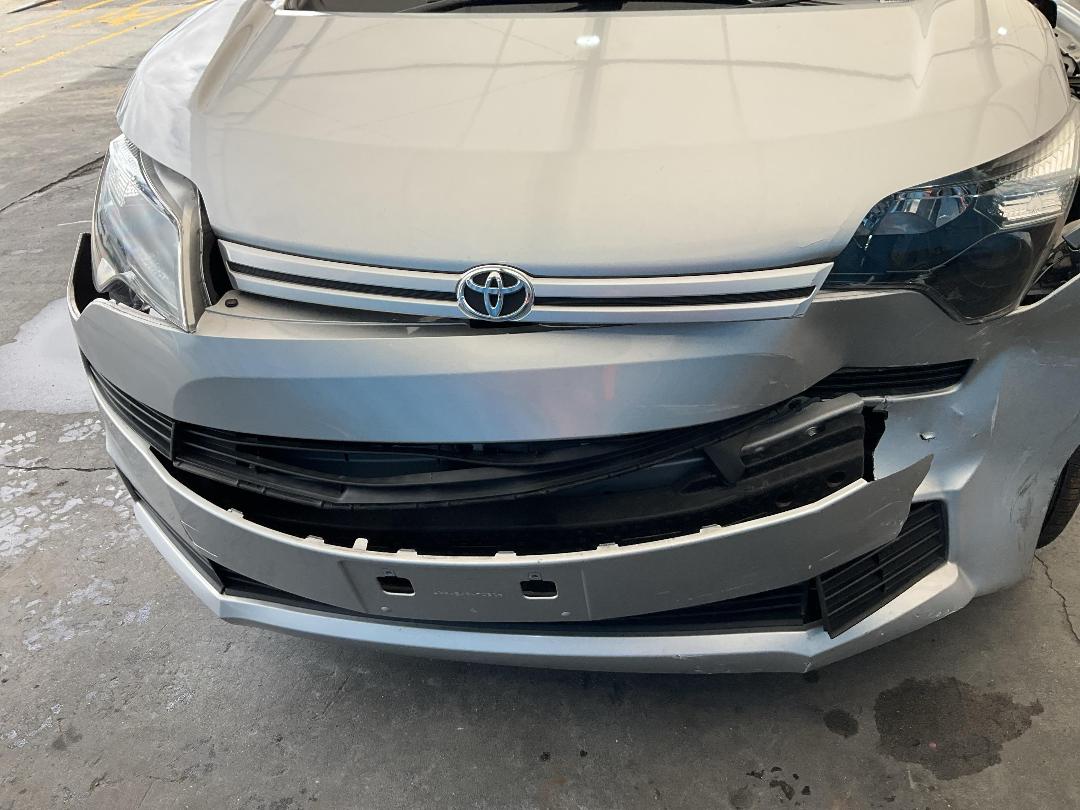 Photo '4' of Toyota Spade Photo '4' of Toyota Spade