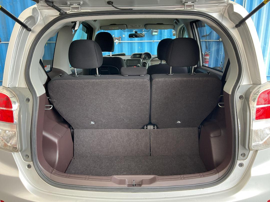 Photo '11' of Toyota Spade Photo '11' of Toyota Spade