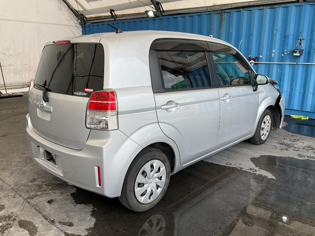 Photo '12' of Toyota Spade Photo '12' of Toyota Spade