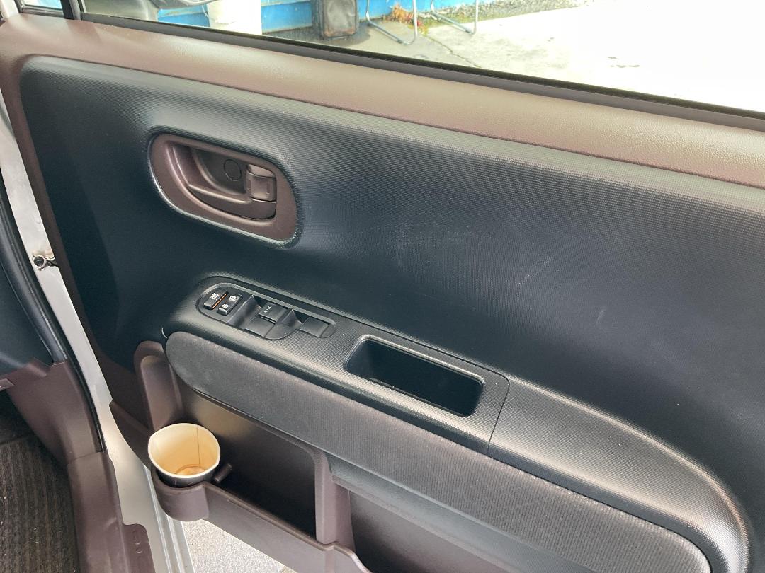 Photo '17' of Toyota Spade Photo '17' of Toyota Spade