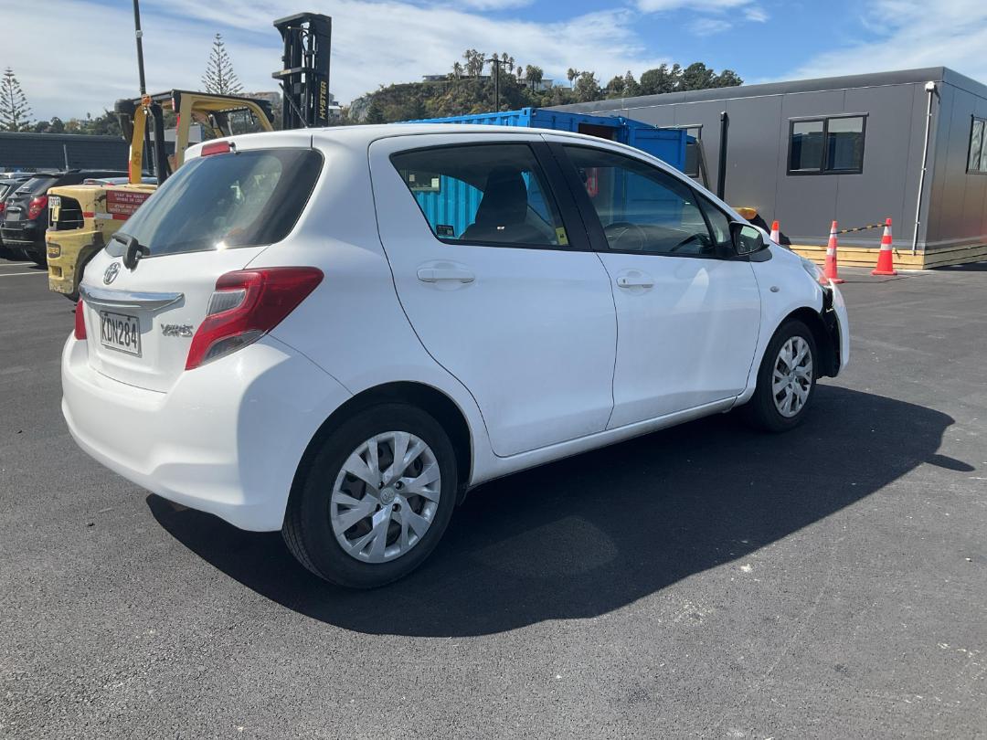 Photo '3' of Toyota Yaris GX