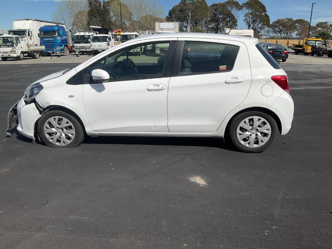 Photo '6' of Toyota Yaris GX