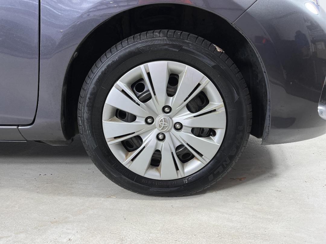 Photo '9' of Toyota Yaris