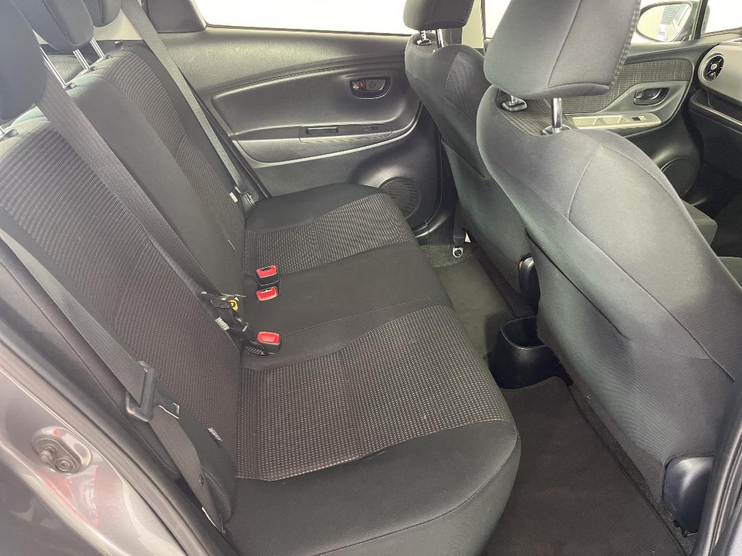 Photo '20' of Toyota Yaris