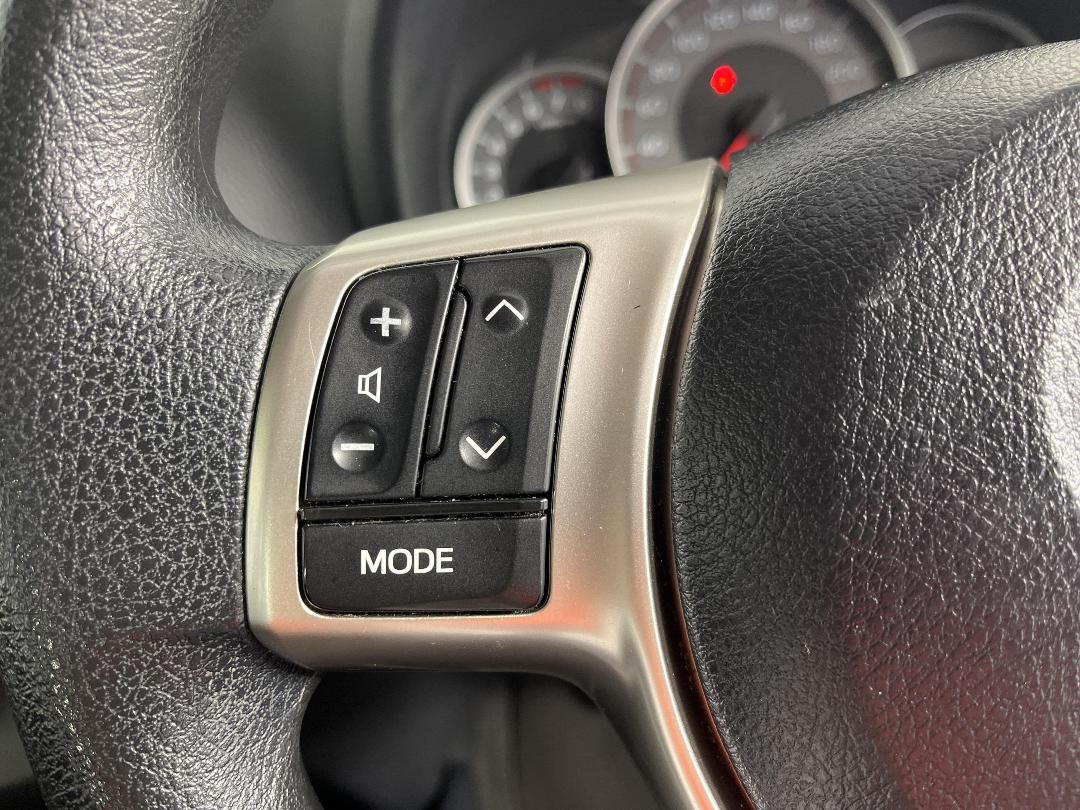 Photo '24' of Toyota Yaris