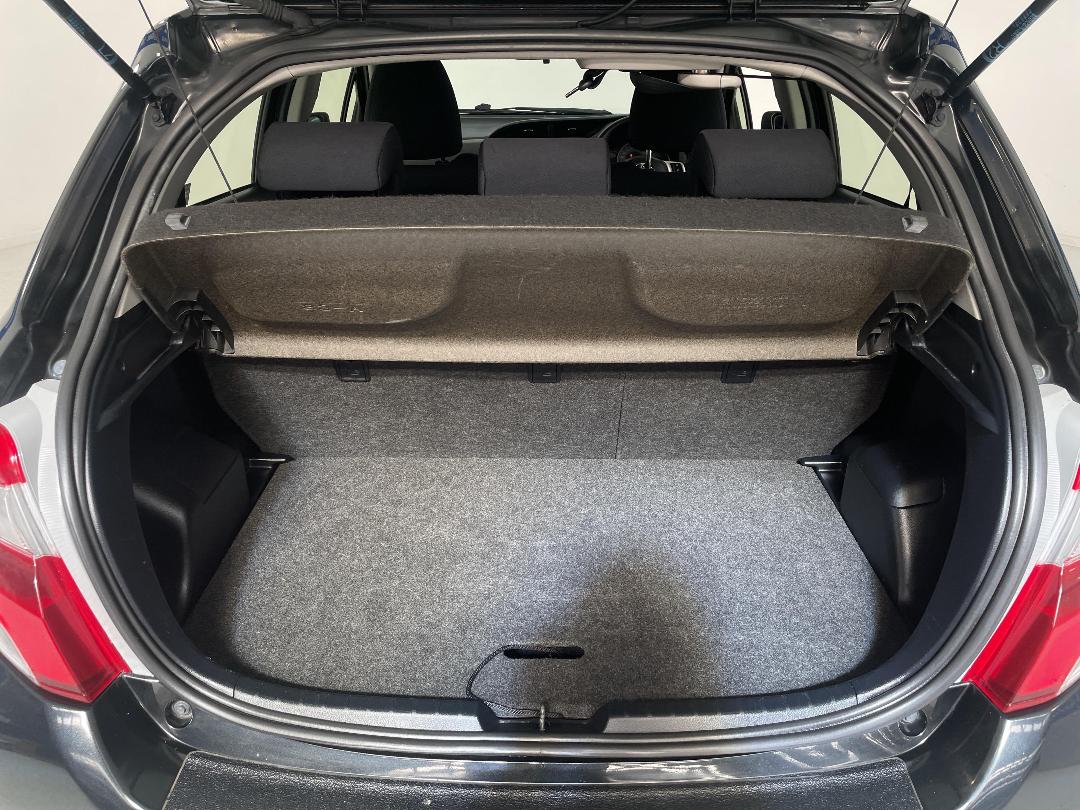 Photo '14' of Toyota Yaris Photo '14' of Toyota Yaris