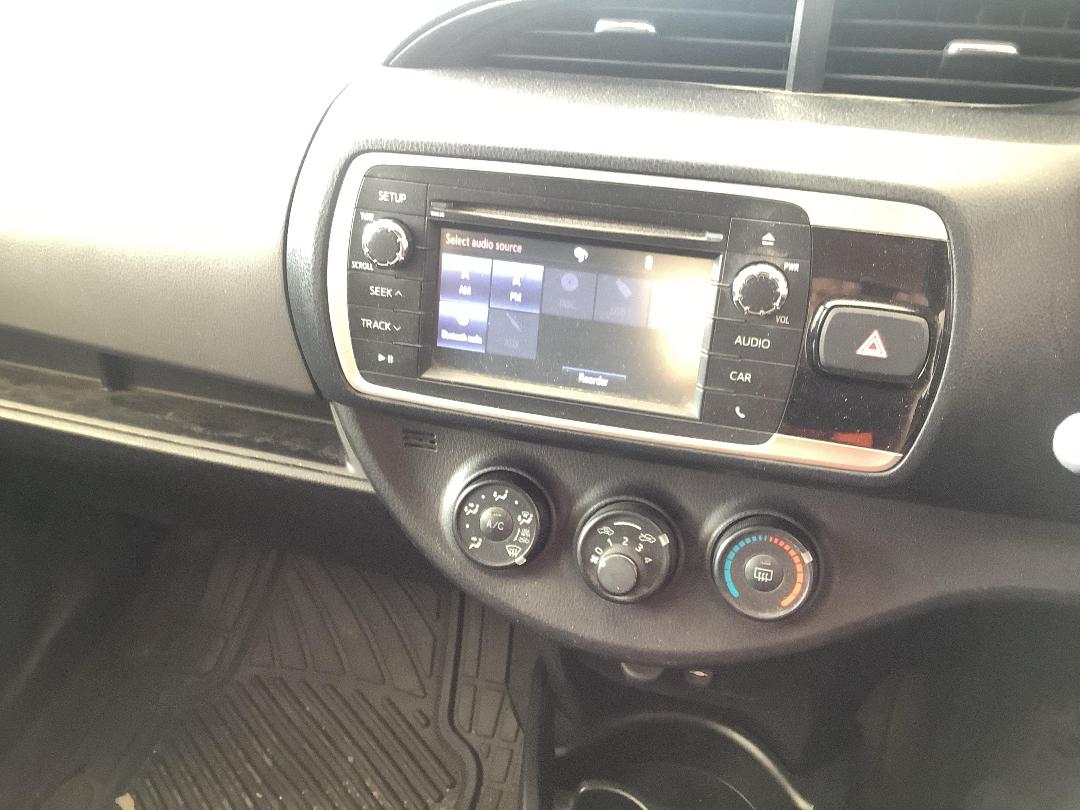 Photo '17' of Toyota Yaris GX Photo '17' of Toyota Yaris GX