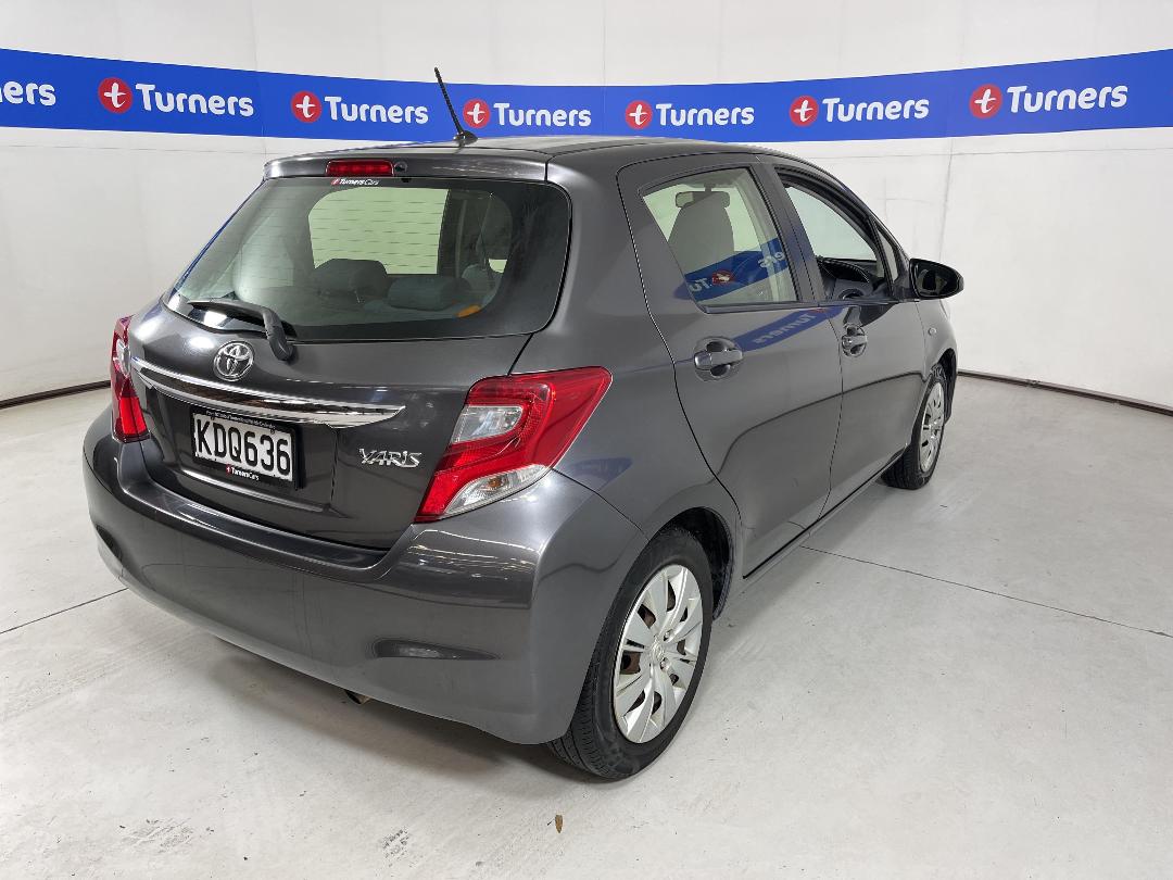 Photo '7' of Toyota Yaris