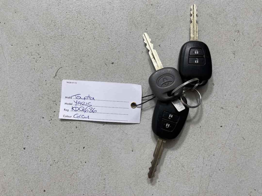 Photo '22' of Toyota Yaris