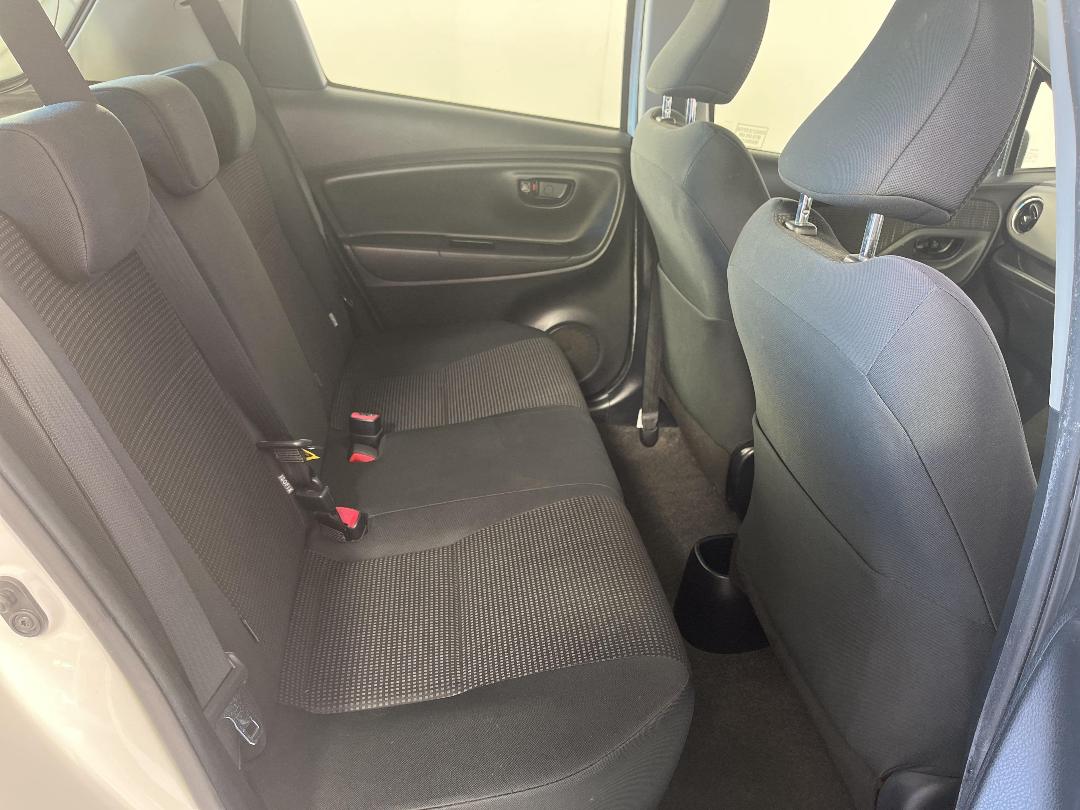 Photo '20' of Toyota Yaris