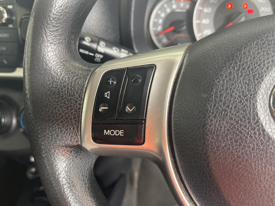 Photo '24' of Toyota Yaris