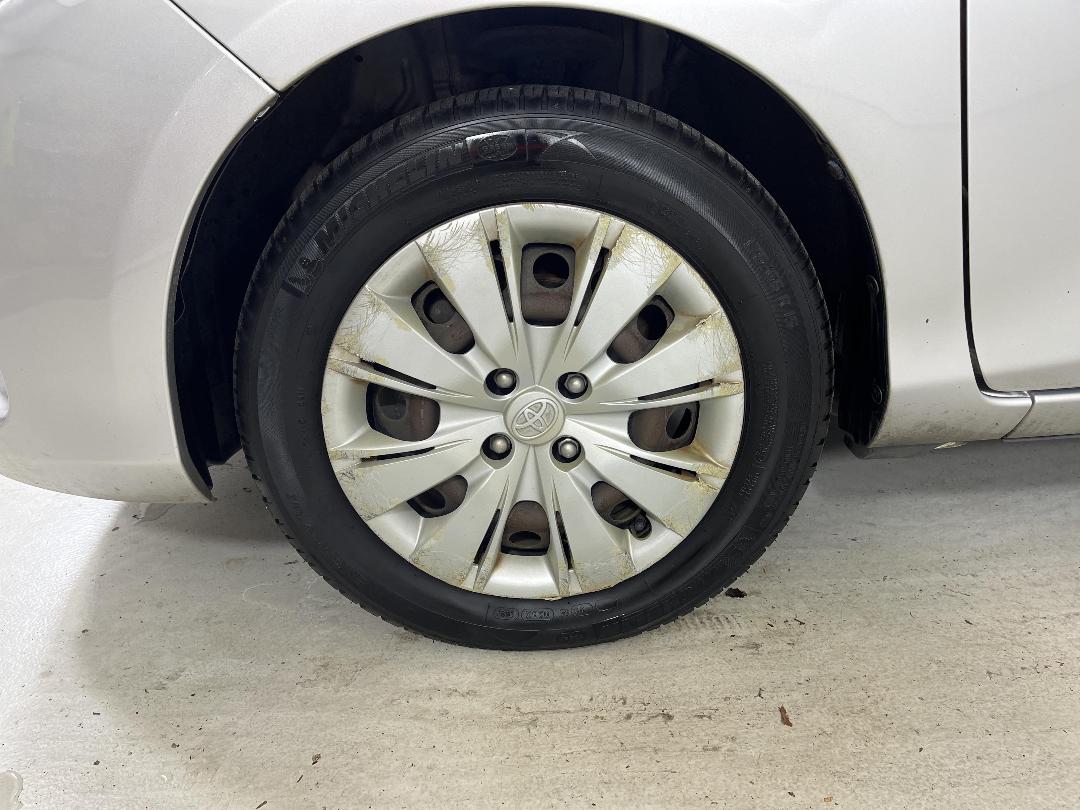 Photo '10' of Toyota Yaris