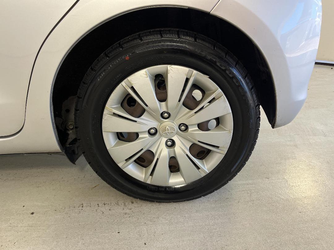 Photo '11' of Toyota Yaris