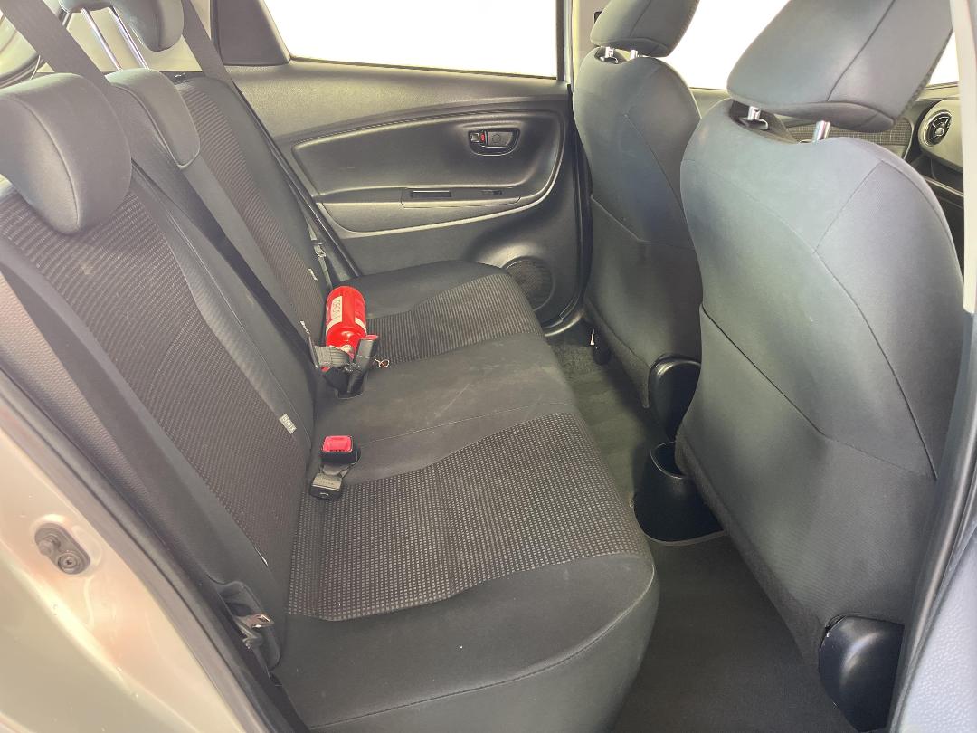 Photo '20' of Toyota Yaris