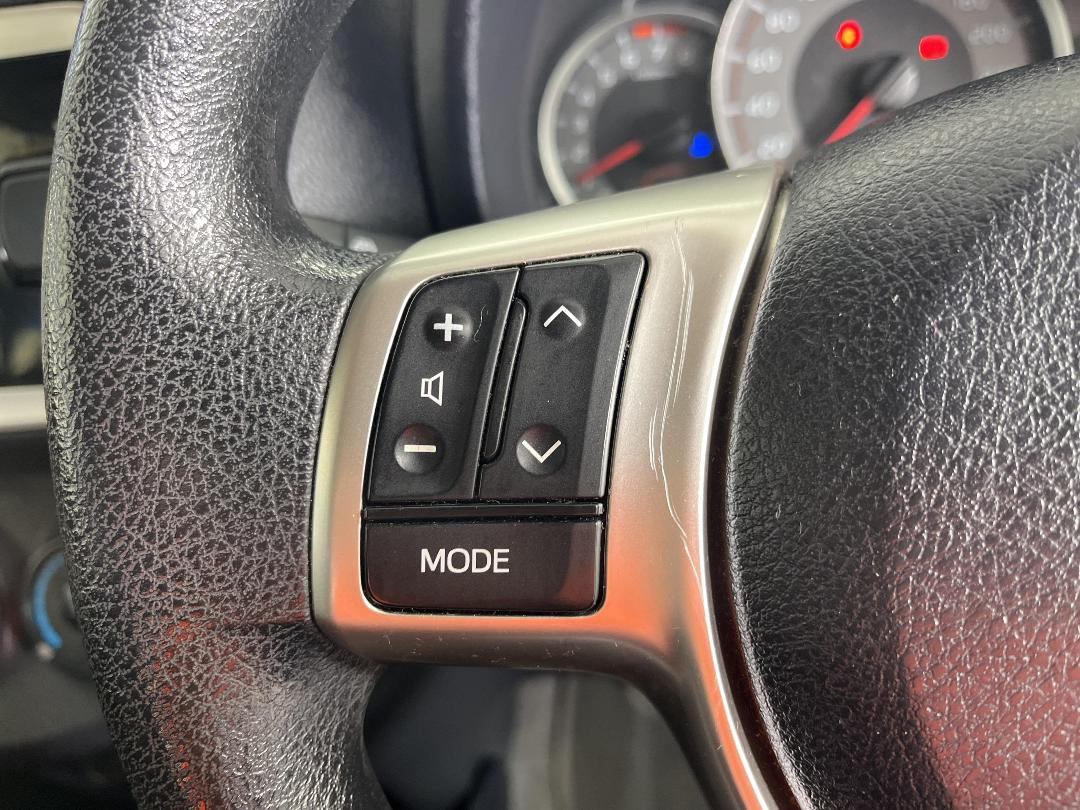 Photo '24' of Toyota Yaris