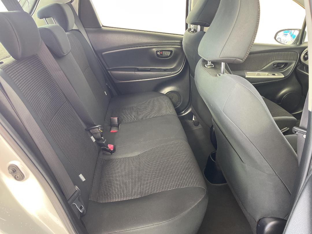 Photo '20' of Toyota Yaris