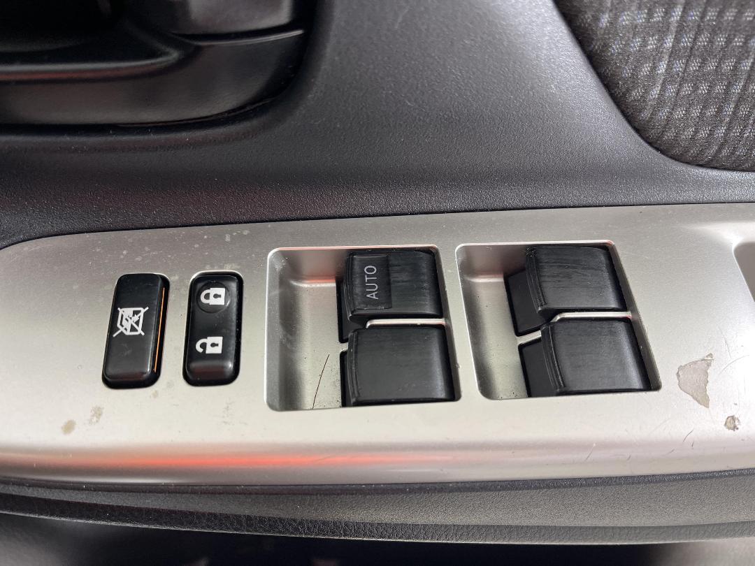 Photo '26' of Toyota Yaris