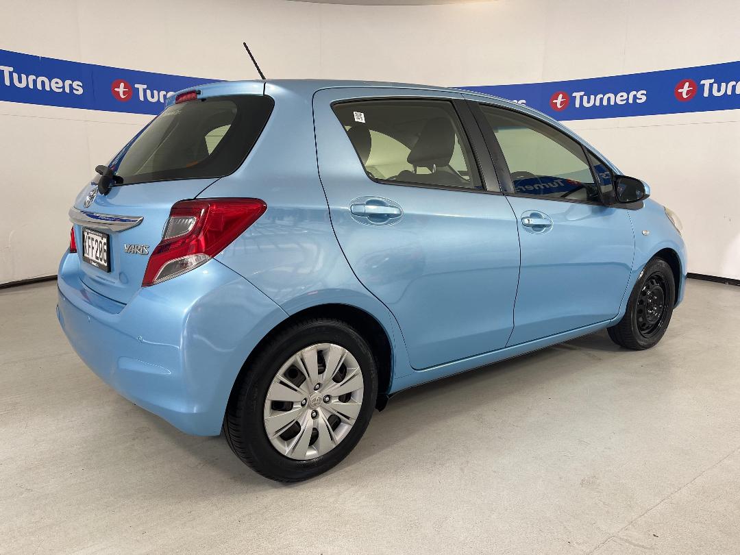 Photo '7' of Toyota Yaris Photo '7' of Toyota Yaris