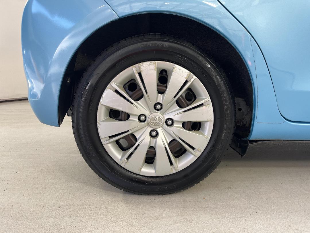 Photo '12' of Toyota Yaris Photo '12' of Toyota Yaris