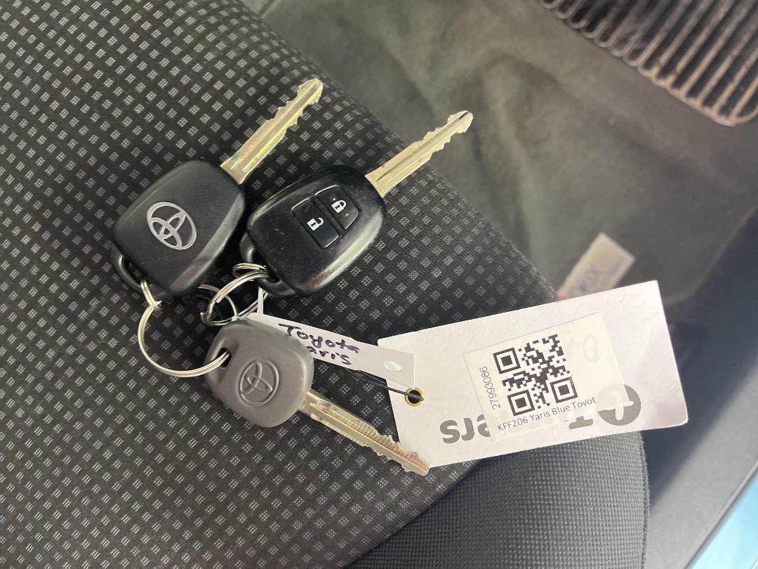 Photo '22' of Toyota Yaris Photo '22' of Toyota Yaris