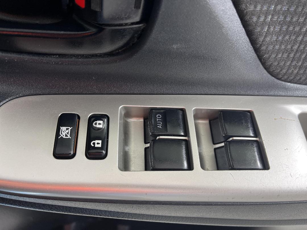 Photo '26' of Toyota Yaris Photo '26' of Toyota Yaris