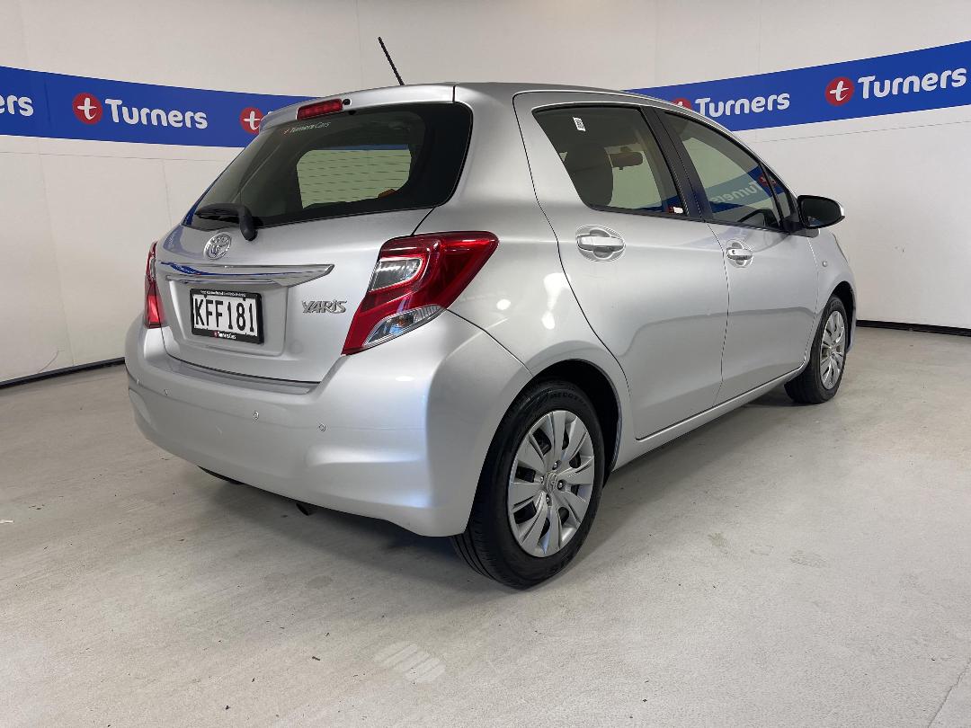 Photo '7' of Toyota Yaris