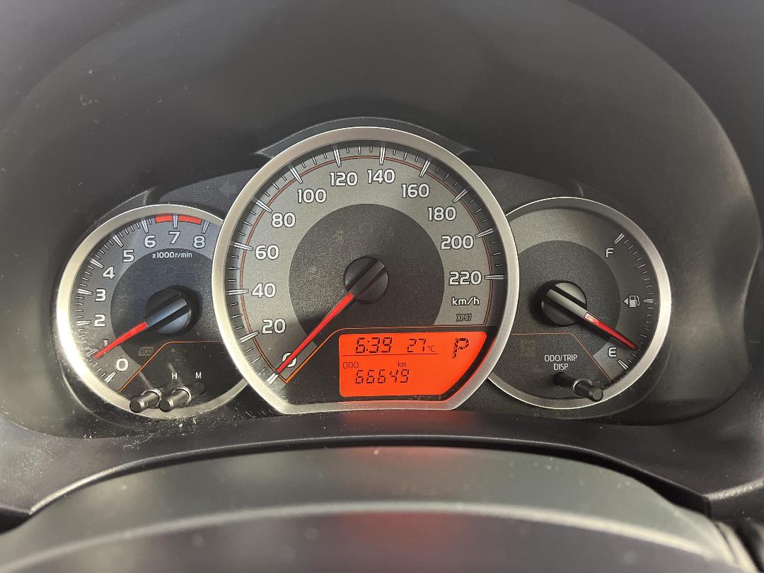 Photo '21' of Toyota Yaris