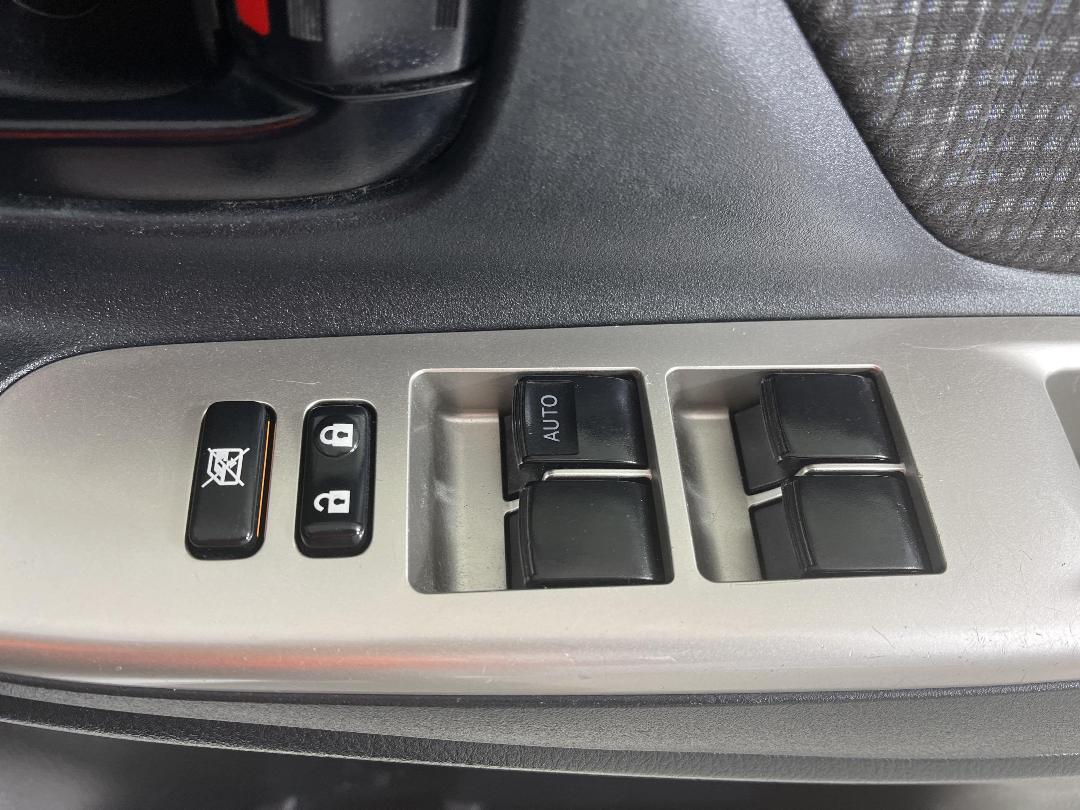 Photo '26' of Toyota Yaris