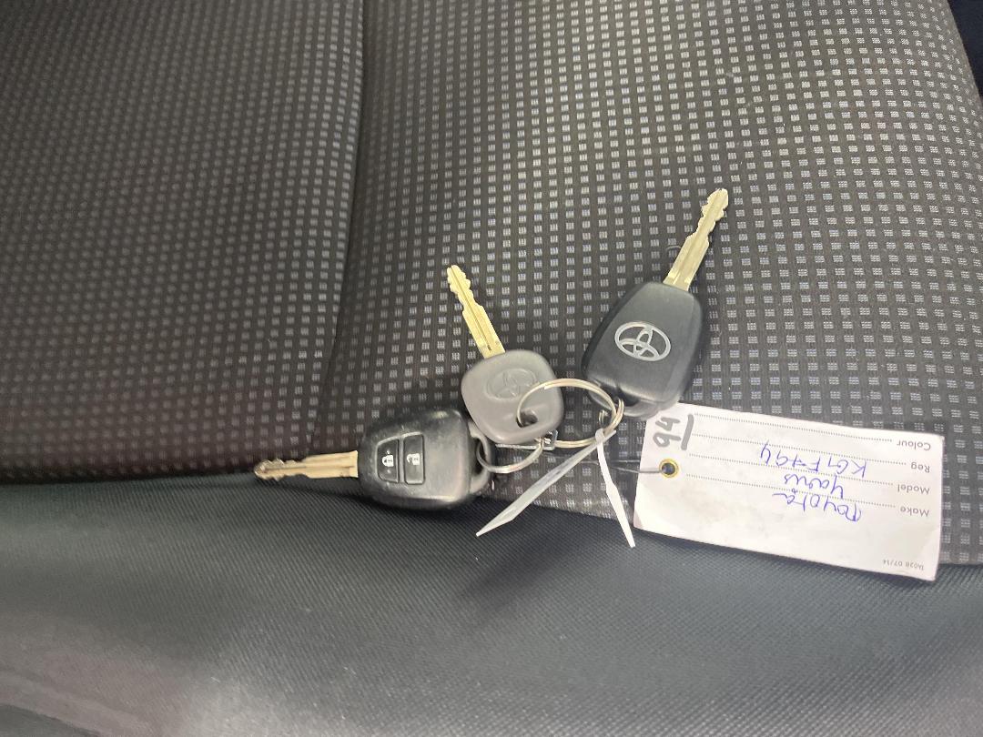 Photo '22' of Toyota Yaris