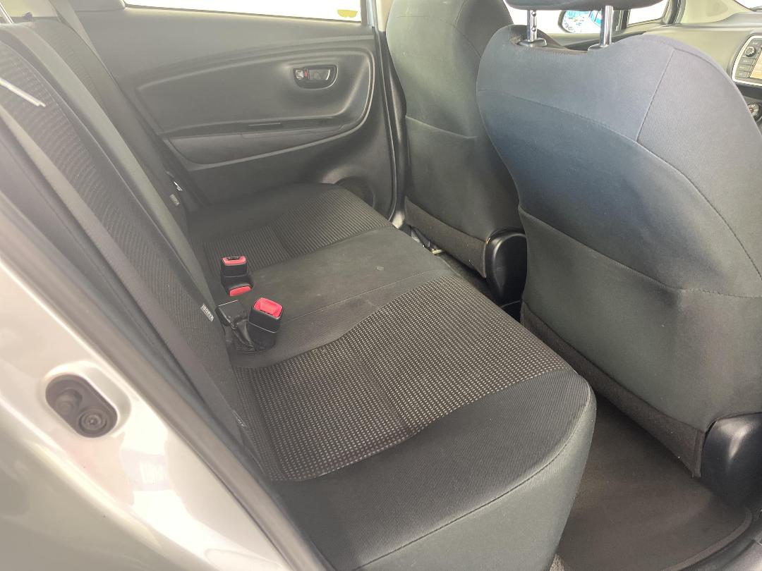 Photo '20' of Toyota Yaris