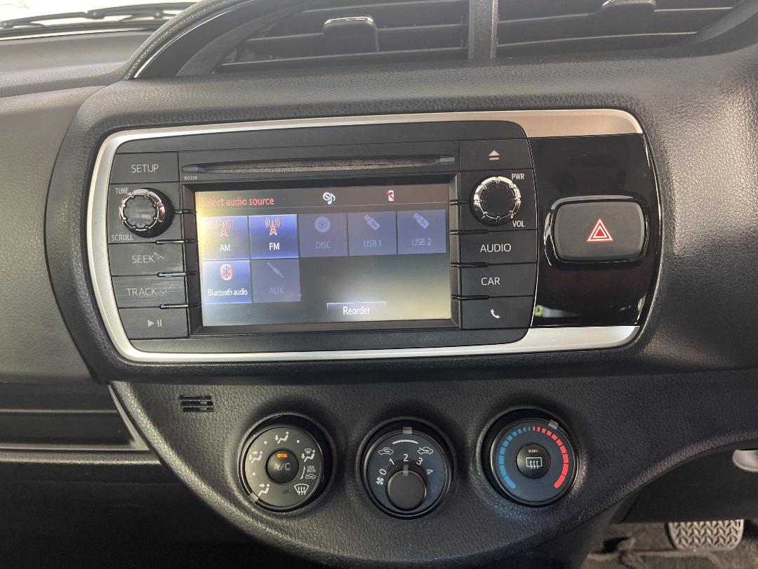 Photo '29' of Toyota Yaris