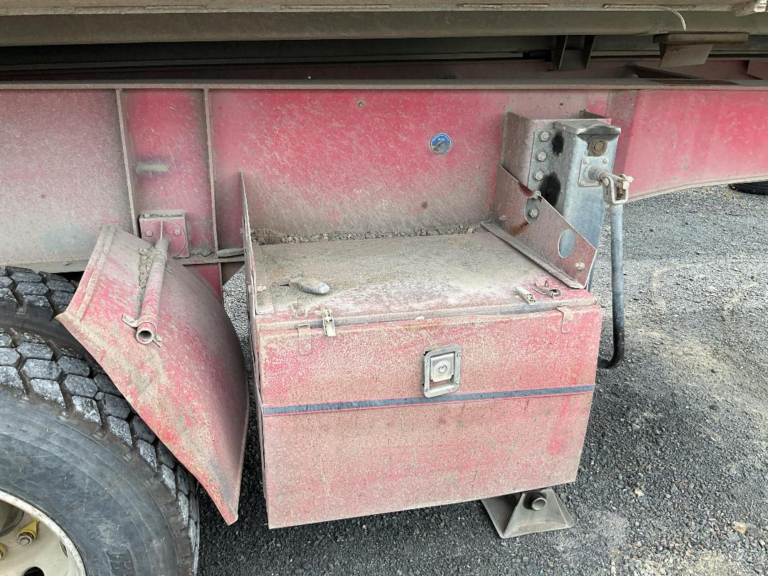 Photo '13' of Trailer Sinotruck 3 Axle Semi Tipulator Photo '13' of Trailer Sinotruck 3 Axle Semi Tipulator