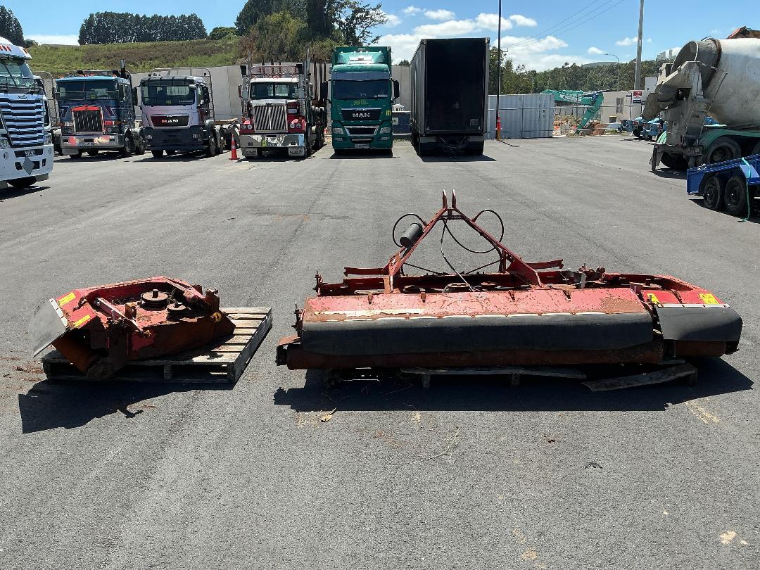 Photo '3' of Trimax Stealth S3 Mower