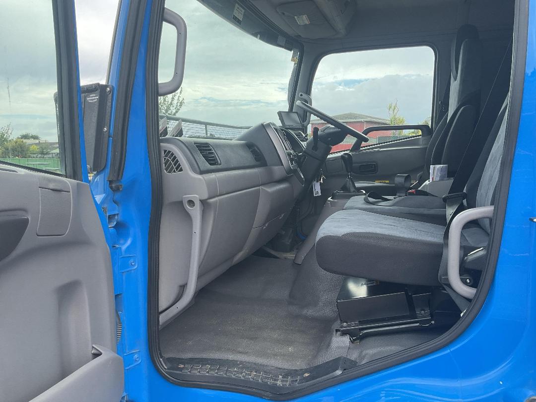 Photo '35' of UD MK11280 Curtainsider