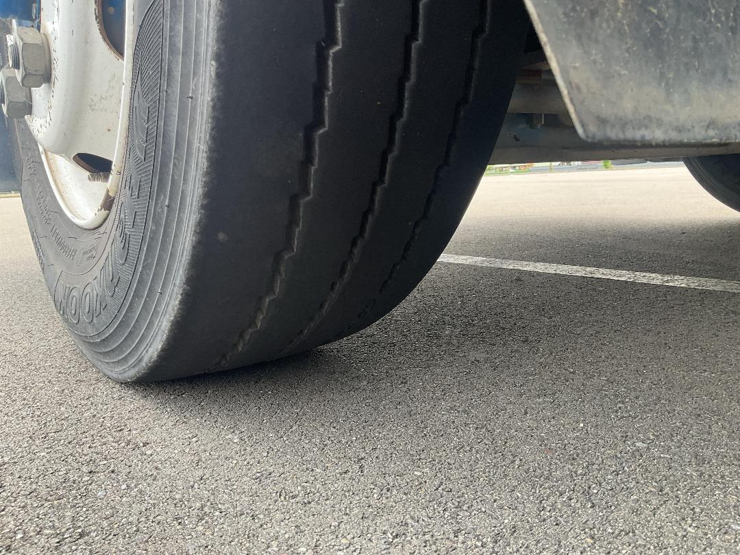 Photo '41' of UD MK11280 Curtainsider