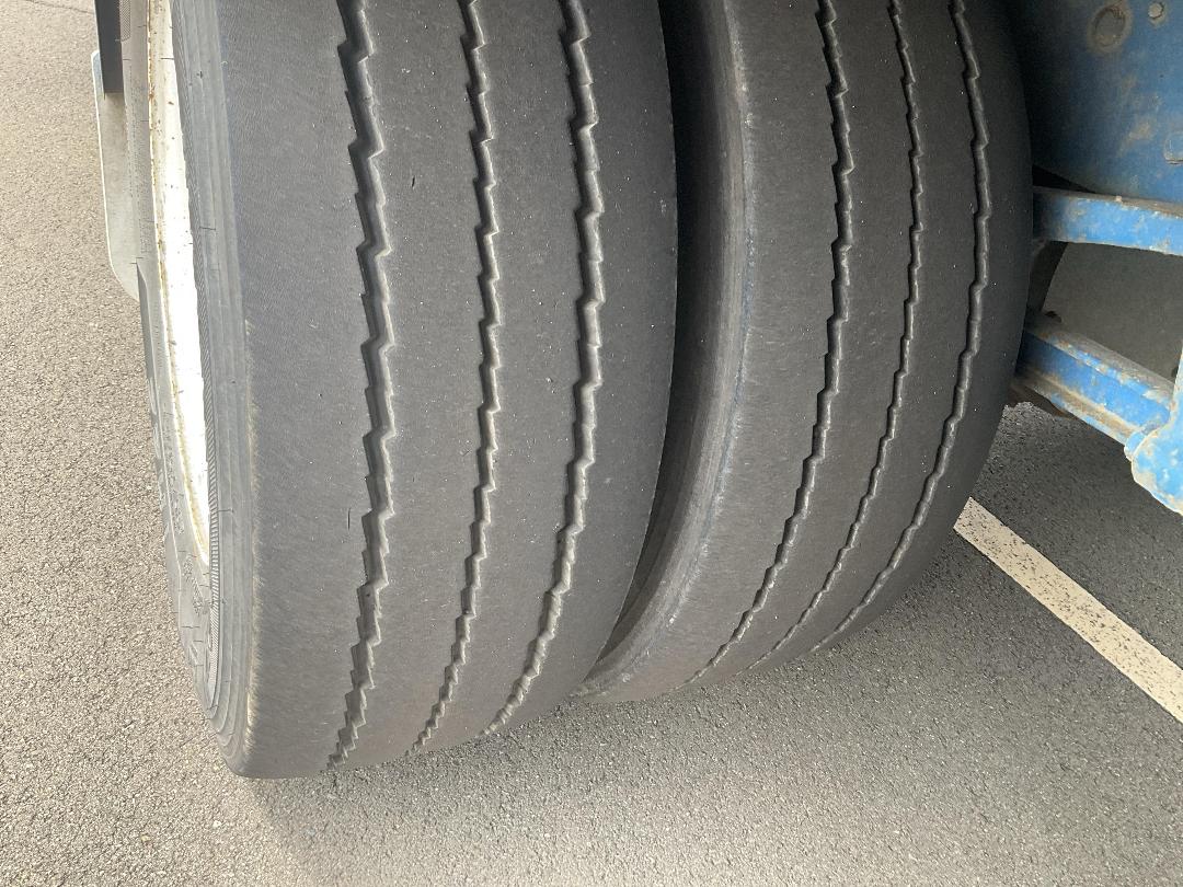 Photo '44' of UD MK11280 Curtainsider