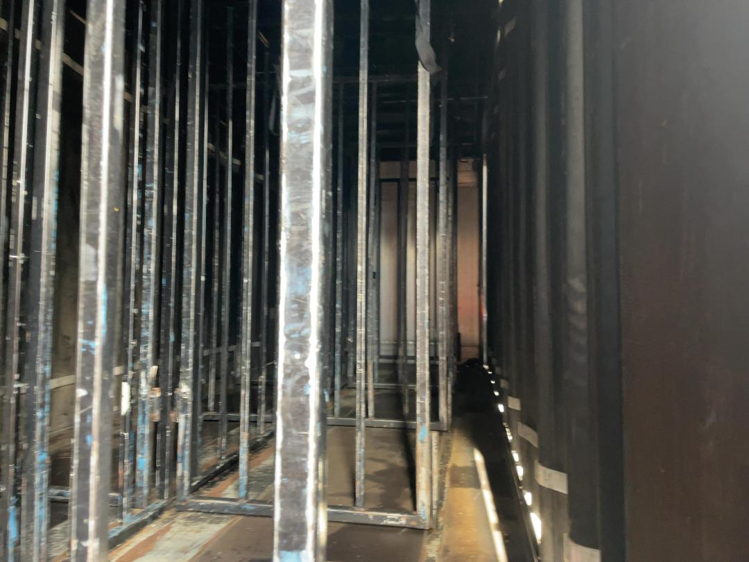 Photo '29' of UD TRUCKS MK11250 Curtainsider