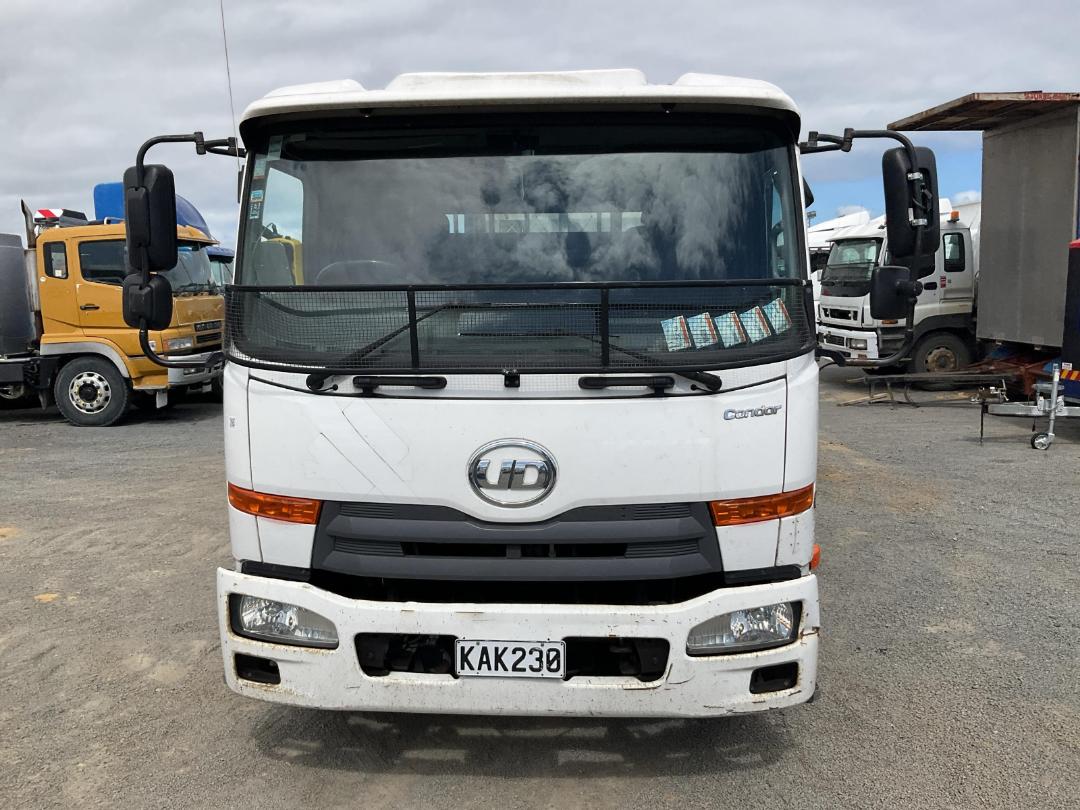 Photo '10' of UD Trucks MK11250 Traffic Management