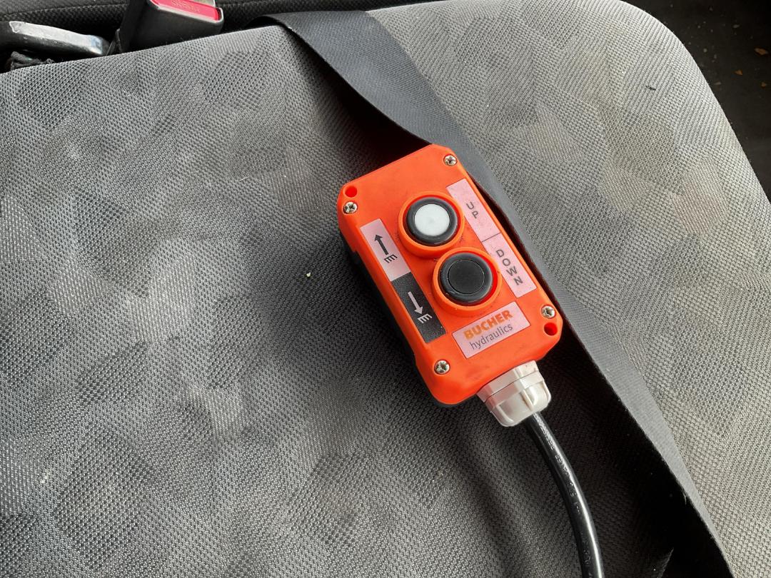 Photo '18' of UD Trucks MK11250 Traffic Management