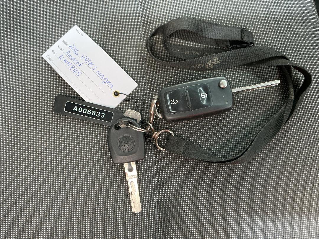 Photo '21' of Volkswagen Amarok Core 4X4 TDI 4Motion Photo '21' of Volkswagen Amarok Core 4X4 TDI 4Motion