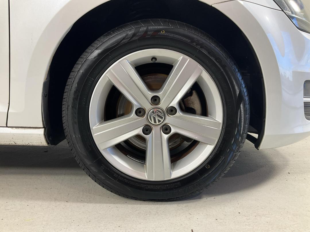 Photo '9' of Volkswagen Golf Photo '9' of Volkswagen Golf