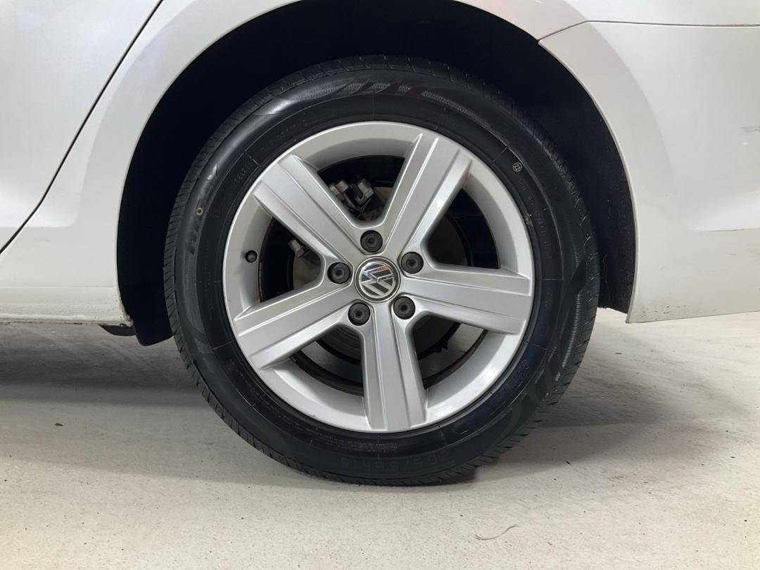 Photo '11' of Volkswagen Golf Photo '11' of Volkswagen Golf