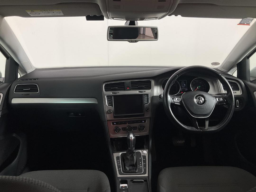 Photo '17' of Volkswagen Golf Photo '17' of Volkswagen Golf