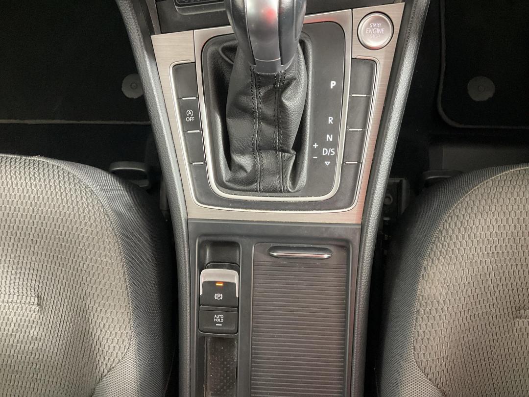 Photo '18' of Volkswagen Golf Photo '18' of Volkswagen Golf