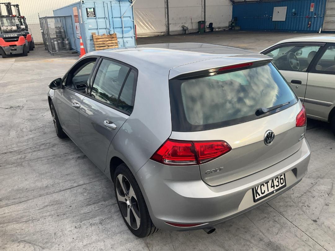 Photo '4' of Volkswagen Golf TSI Trendline Photo '4' of Volkswagen Golf TSI Trendline